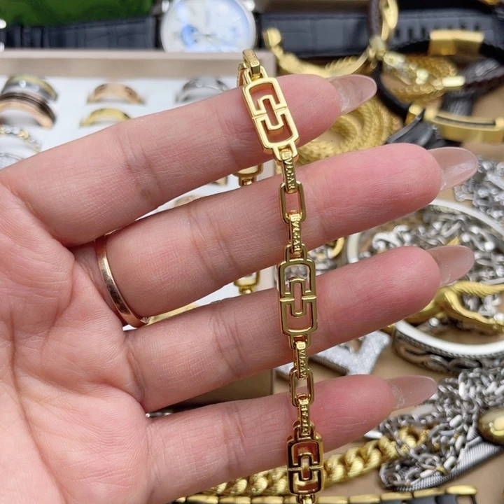 瓷片物**非我也要努力赚钱啦加油了
