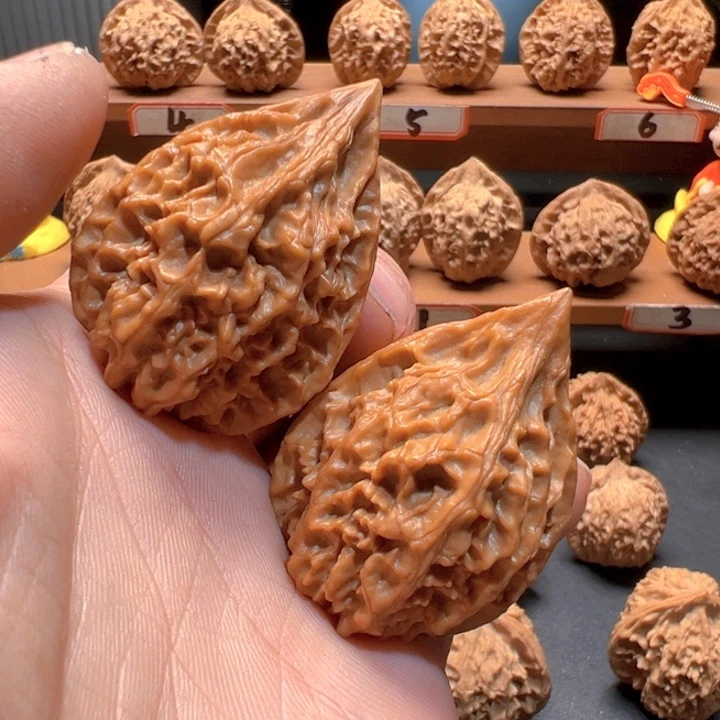 虎***吊坠文玩核桃穿云箭