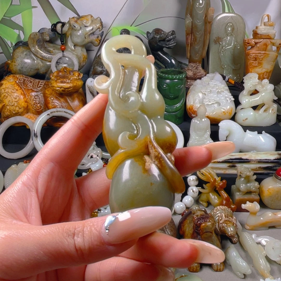 和田玉挂件未镶嵌友****泉