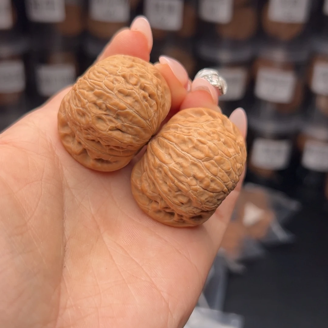 文玩核桃吊坠千*铁锤