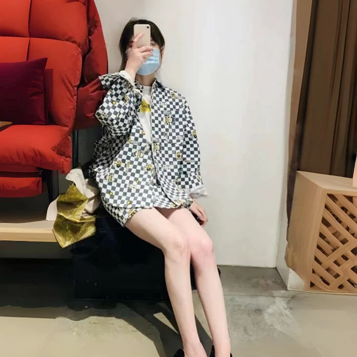 2733快乐阿拉 雷可爱棋盘格小黄银宽松牛仔衬衫