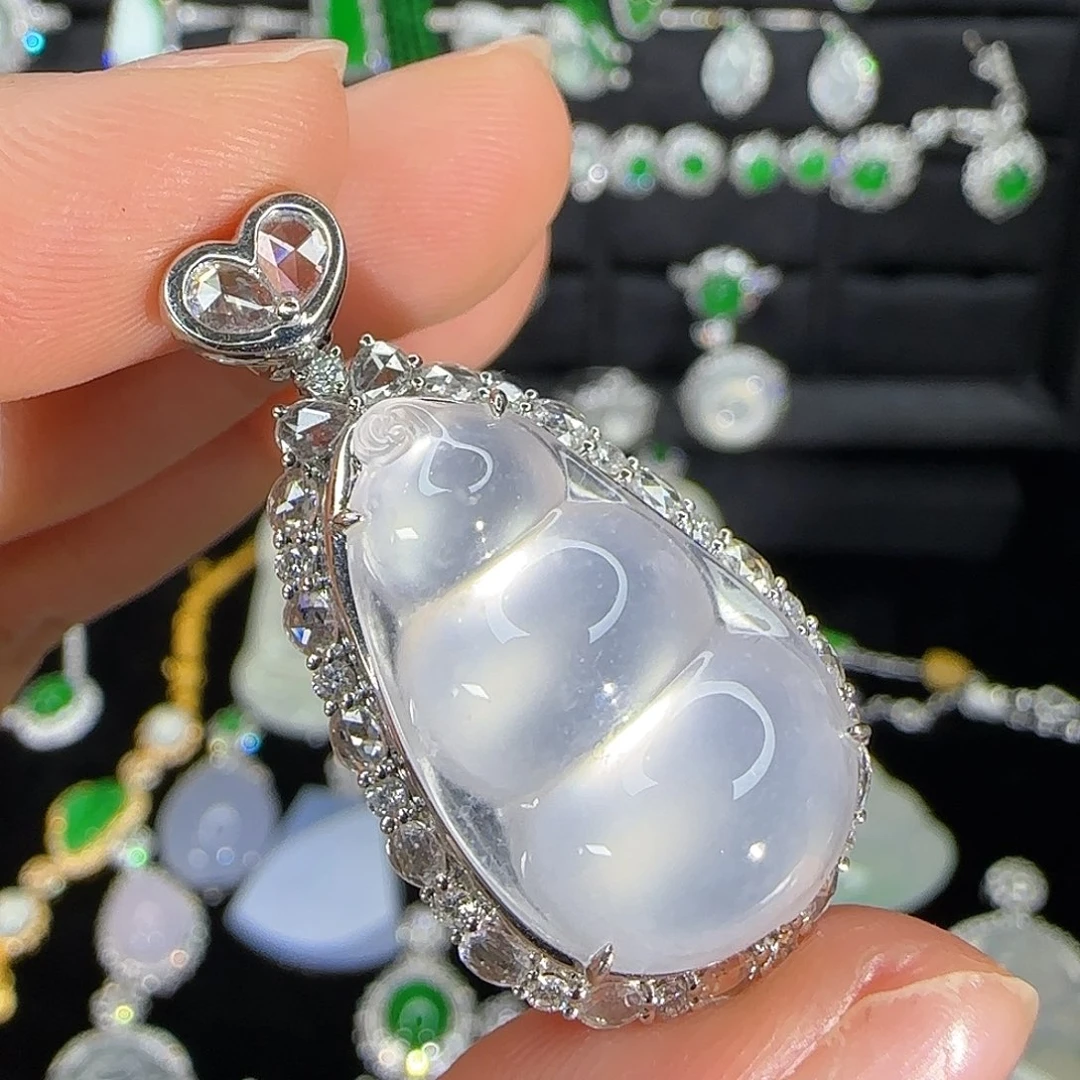 翡翠18K金镶嵌颈饰天然翡翠