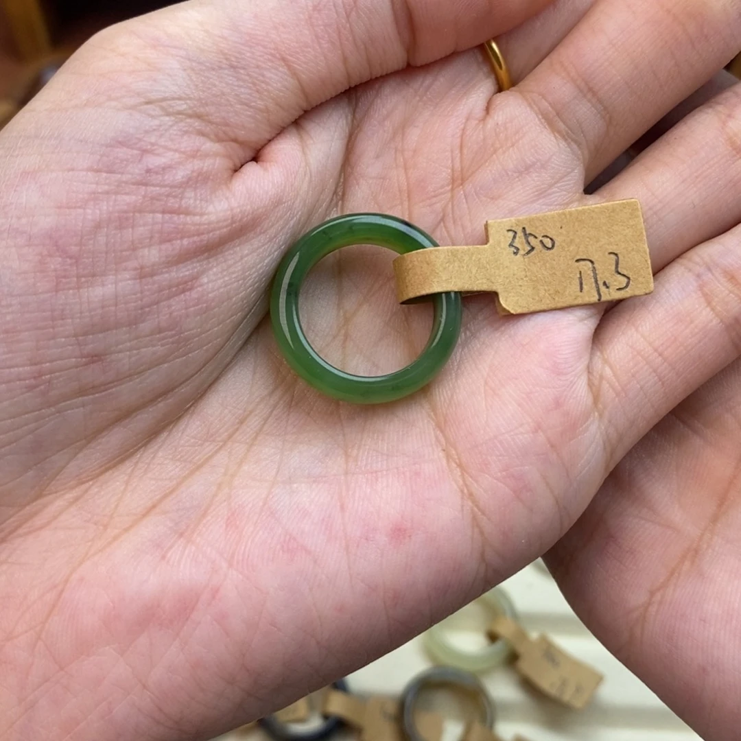 小***皮和田玉未镶嵌颈饰