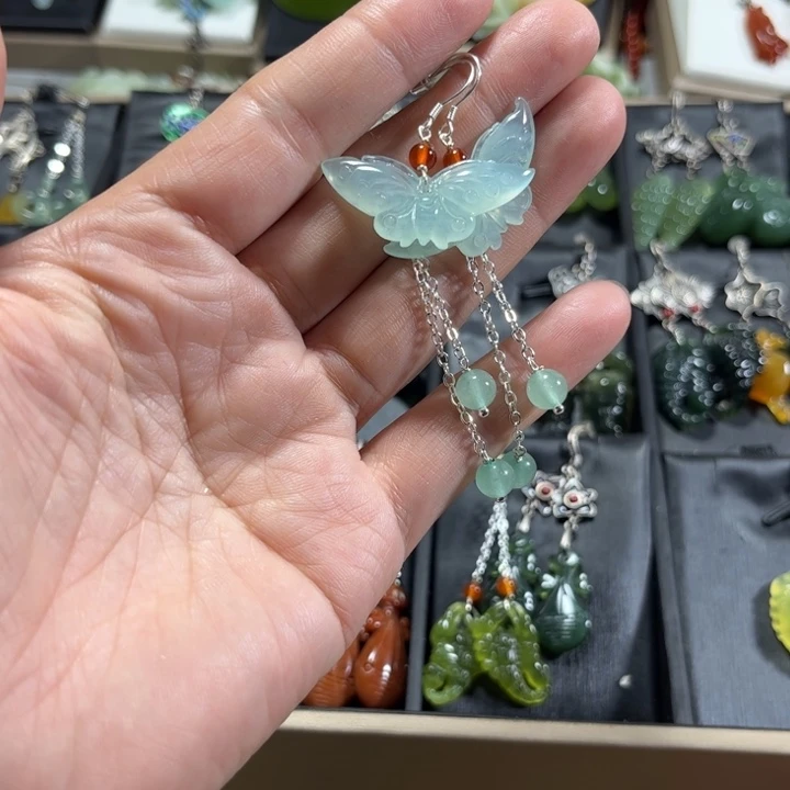 蛇纹石玉耳饰未镶嵌