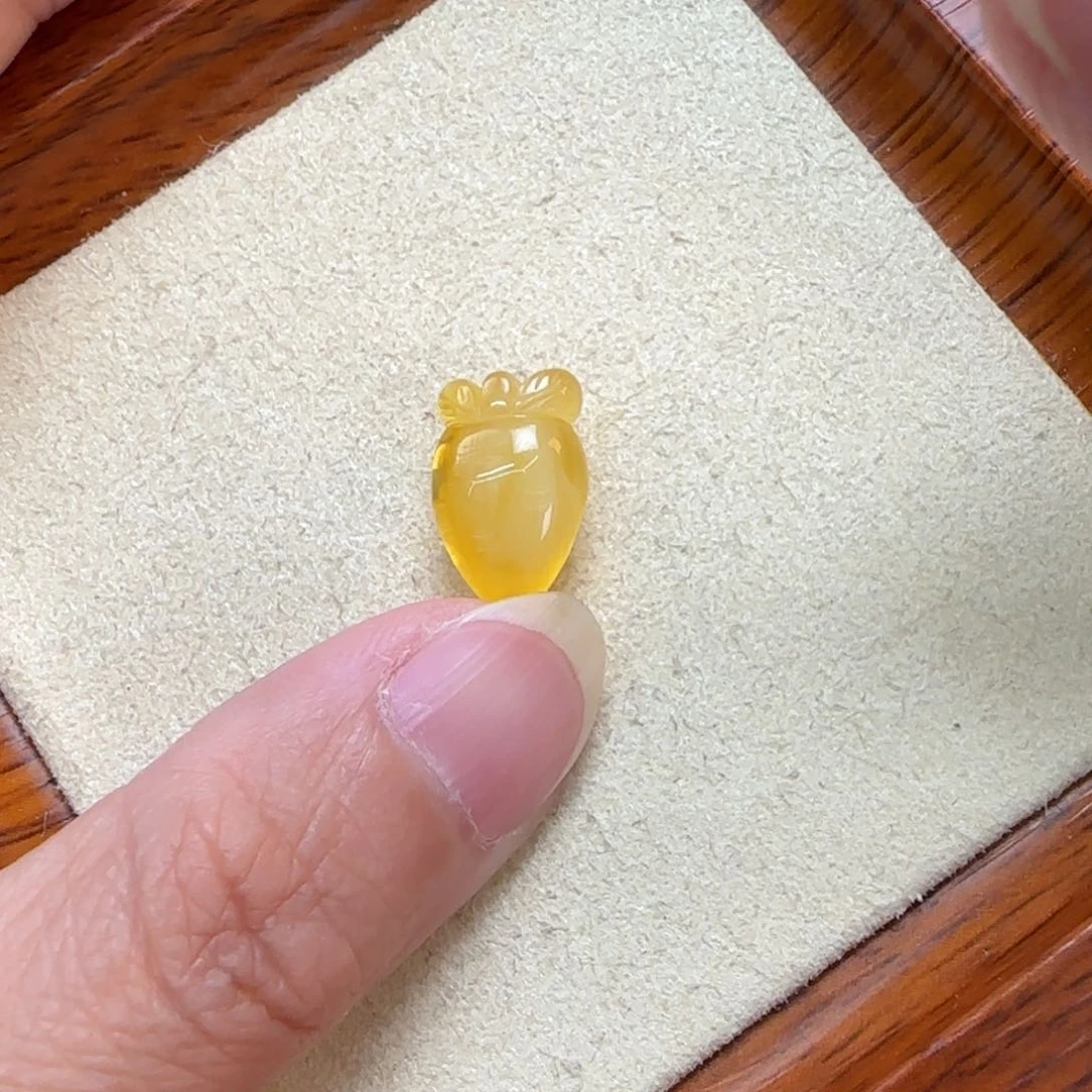 琥珀未镶嵌珠宝奇石定制