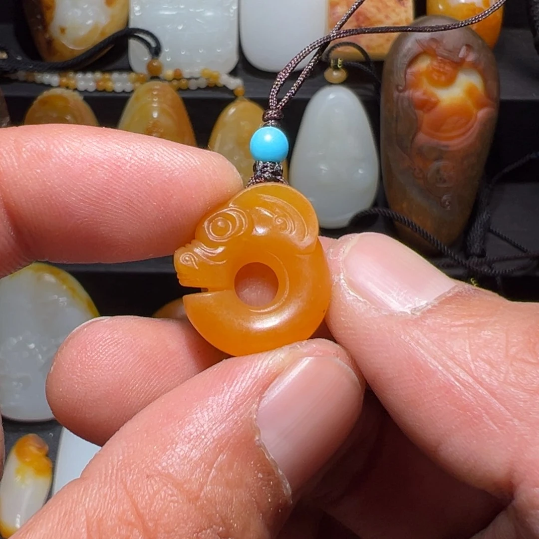 和田玉颈饰未镶嵌