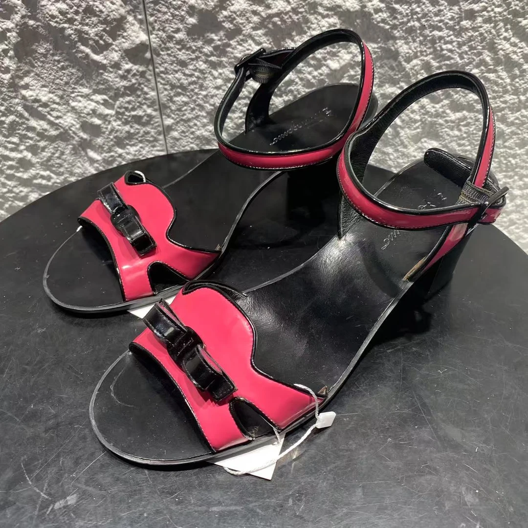 99新 FERRAGAMO/菲拉格慕 37.5码/仔仔折扣/ 黑粉低跟凉鞋 xxs884