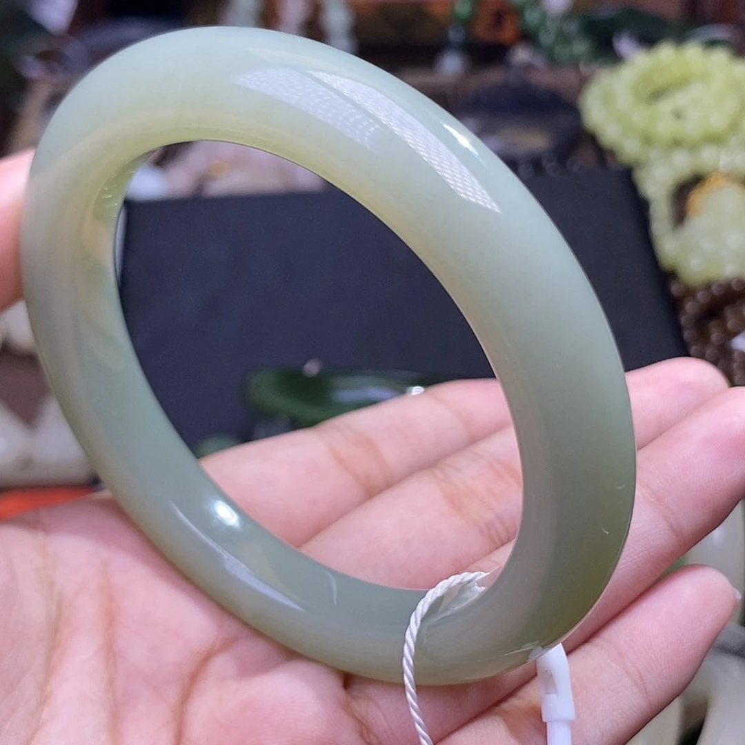 和田玉未镶嵌颈饰且末蓝59.7老矿料福利手镯