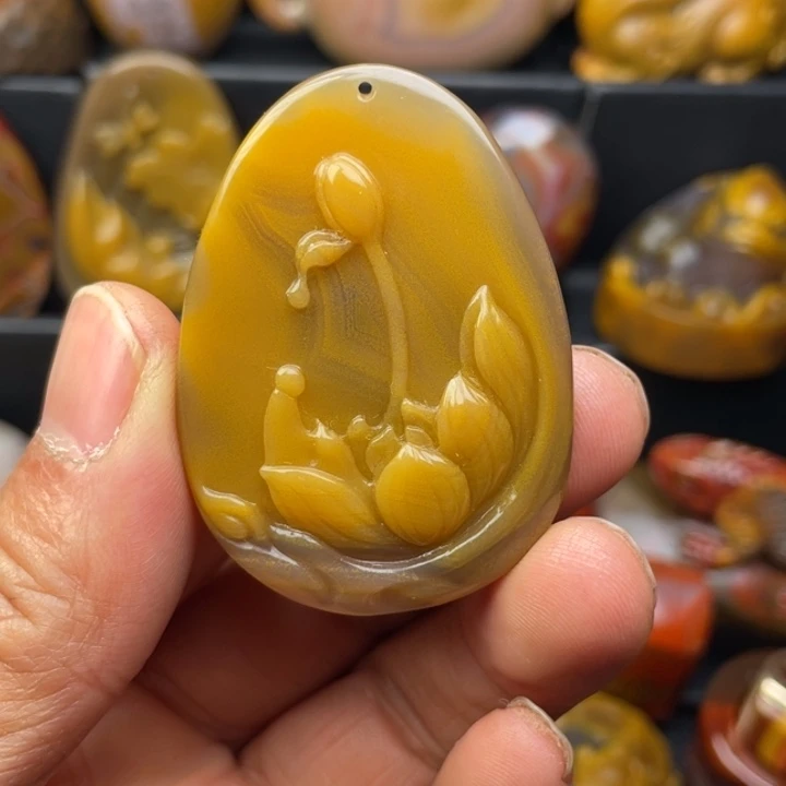 玛瑙/玉髓未镶嵌颈饰