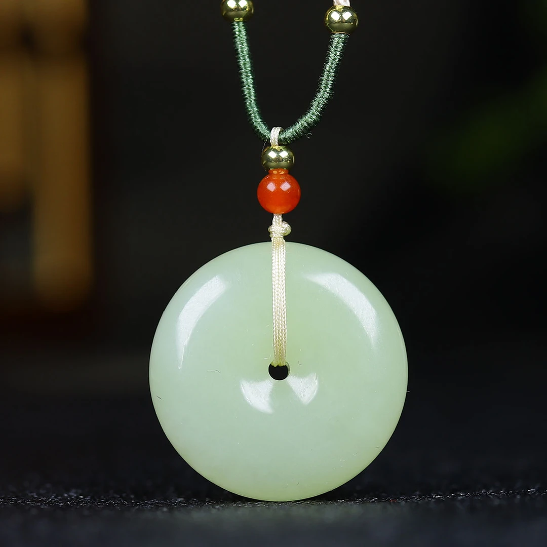 112824和田玉黄口平安扣挂件