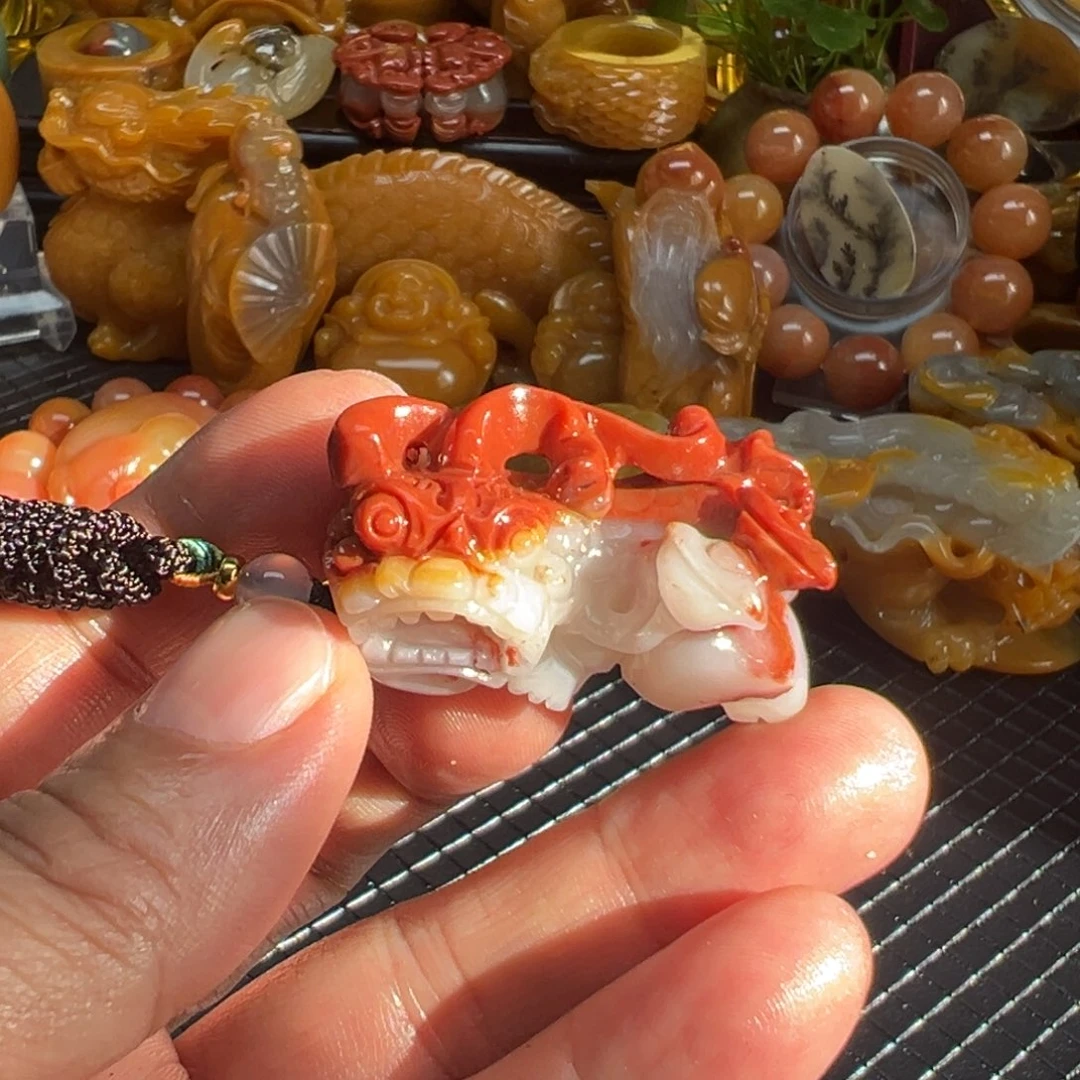 石英质玉未镶嵌颈饰