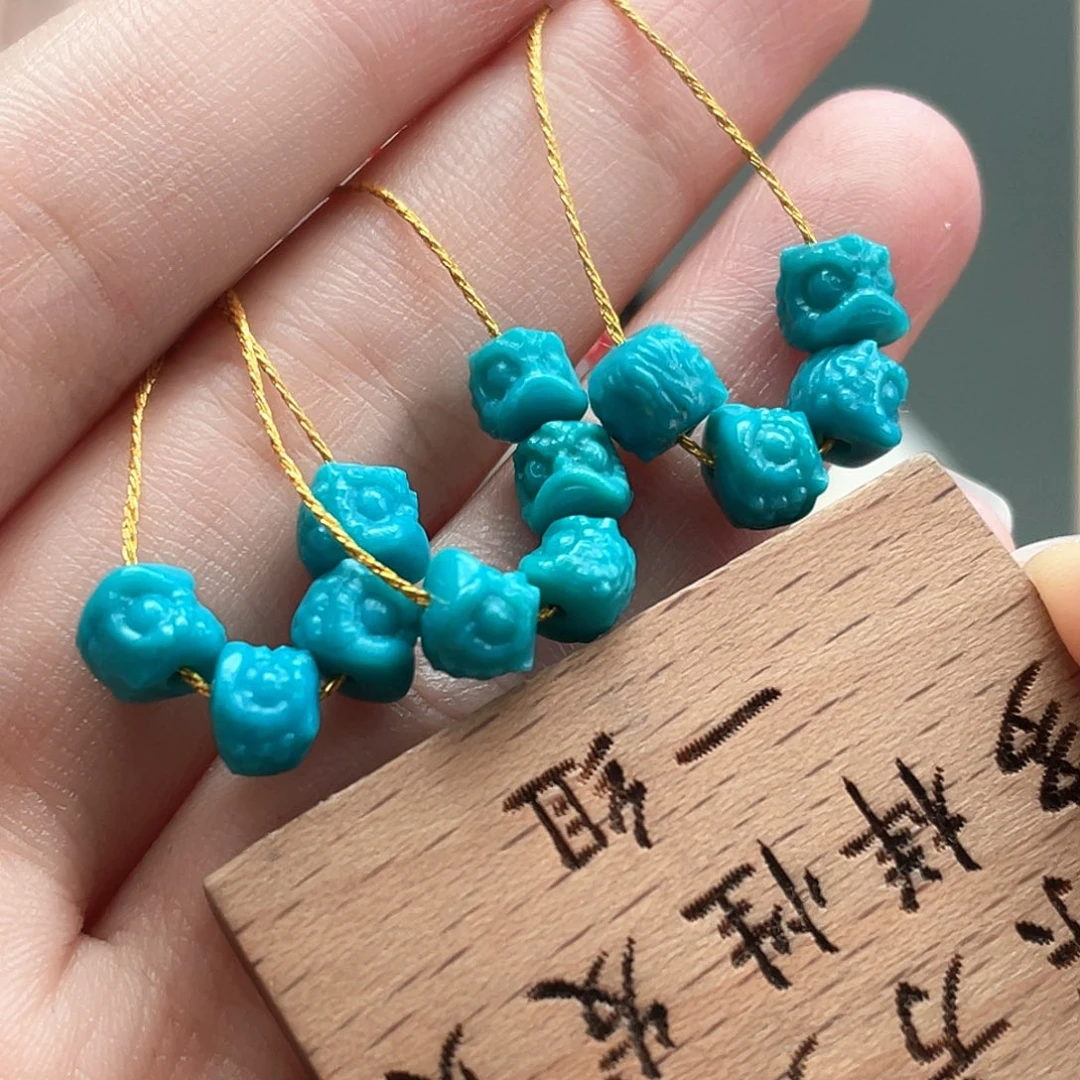 未镶嵌绿松石颈饰