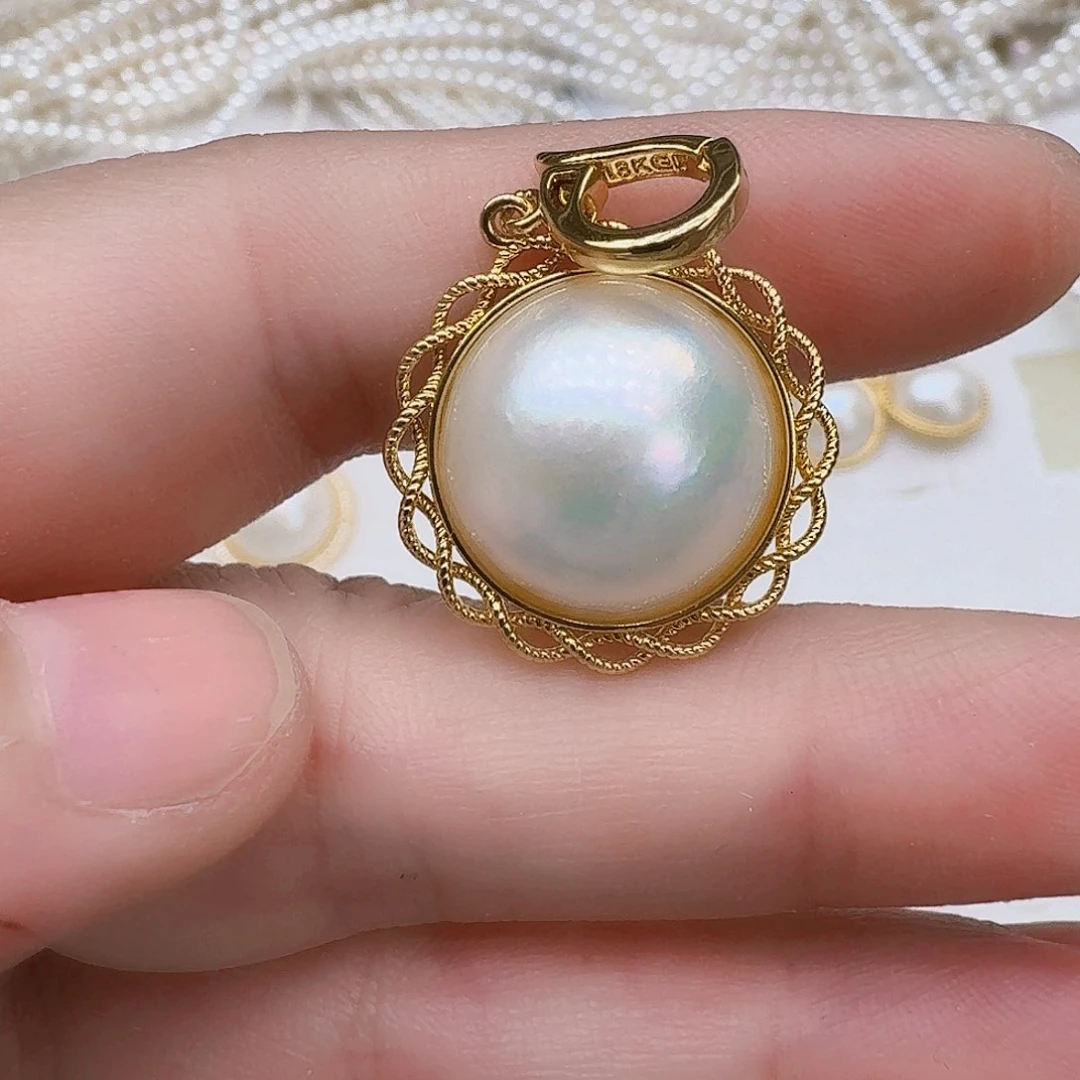 未镶嵌拼合珍珠（马贝珠）颈饰