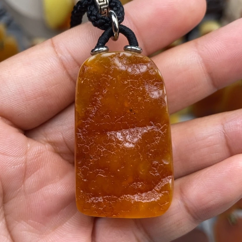 【闪购商品】琥珀颈饰未镶嵌
