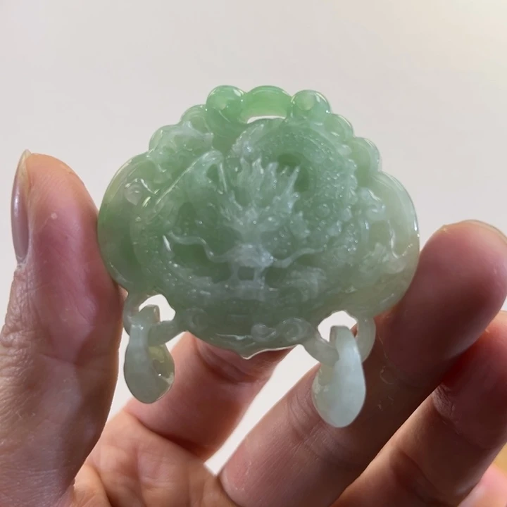 翡翠吊坠(赠链)未镶嵌代编织