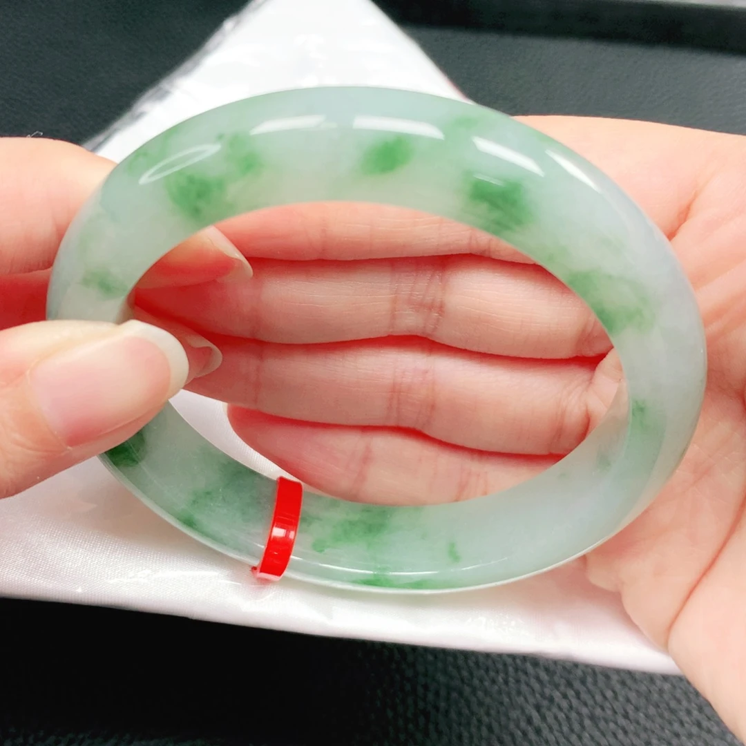 翡翠未镶嵌手镯60圈