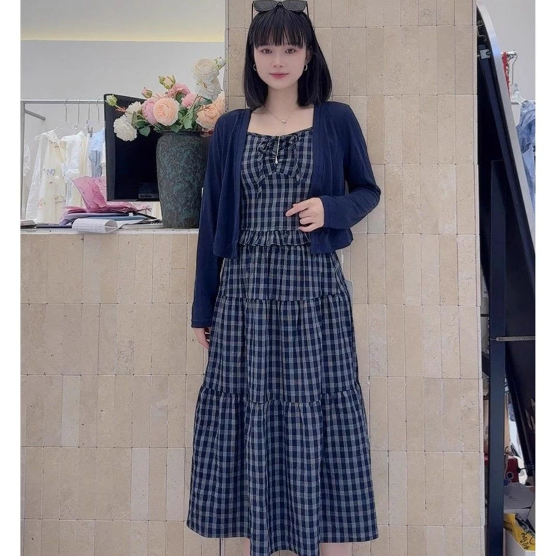 法式复古洋气减龄针织披肩上衣女格子吊带秋季新款半身裙三件套潮