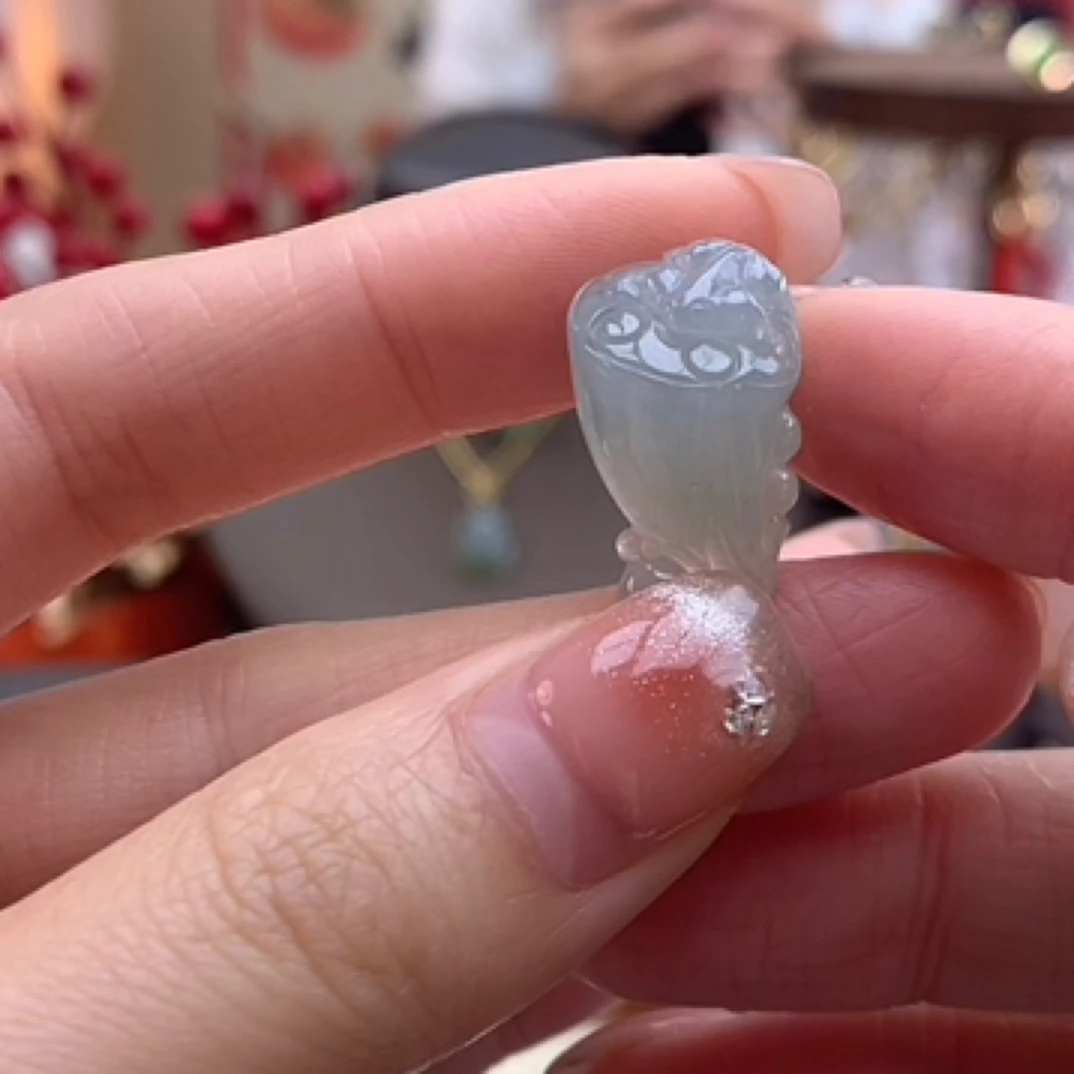 天然缅甸A货吊坠