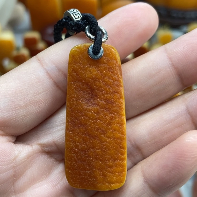 【闪购商品】琥珀颈饰未镶嵌