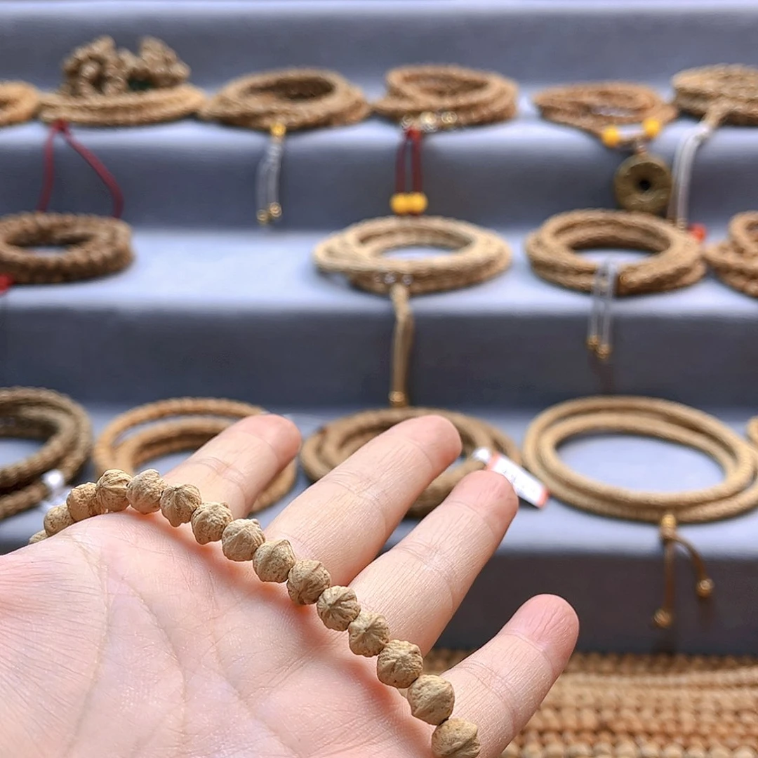 柏香籽/百香籽吊坠拉**王