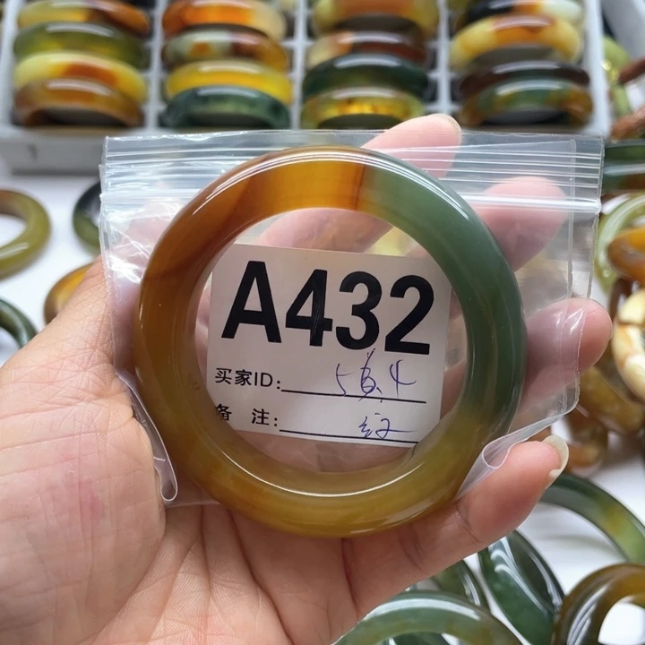 蛇纹石玉未镶嵌手镯小