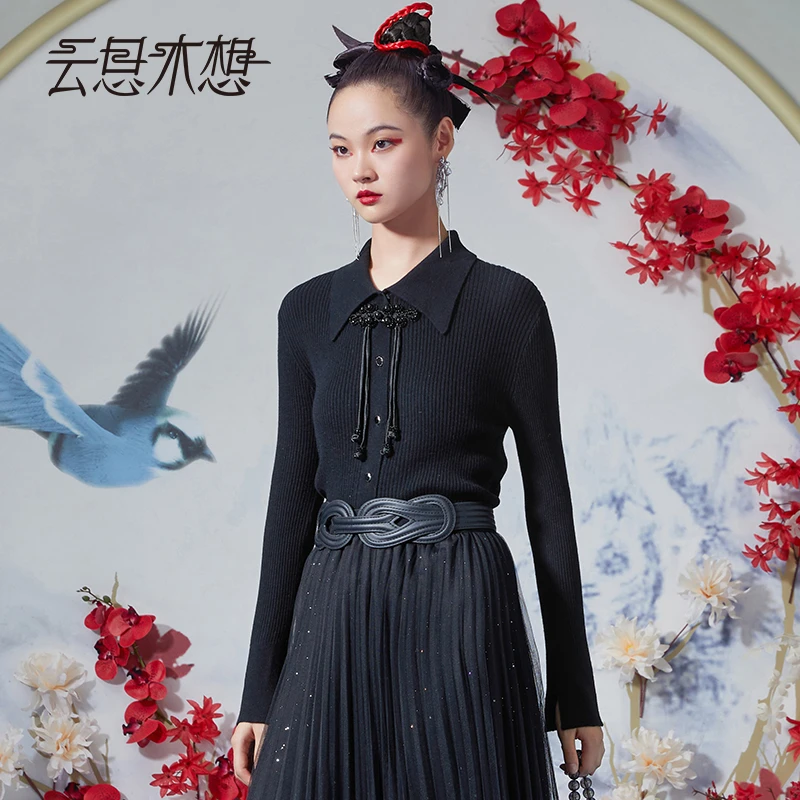 云思木想新中式2023秋冬新款手工盘扣POLO领毛针织衫10992
