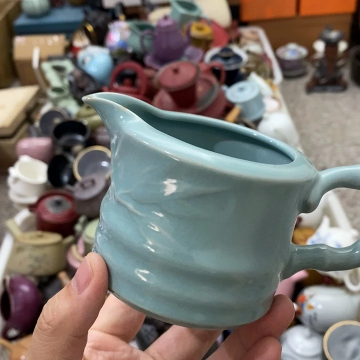 陶瓷艺术品及陶瓷壶