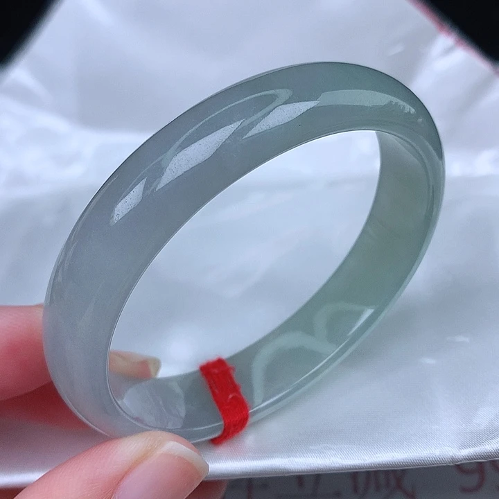 未镶嵌手镯（贵妃镯）翡翠天然
