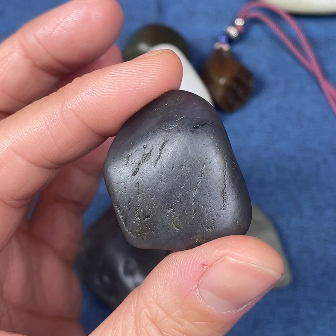 和田玉（糖玉）珠宝奇石未镶嵌哎**～