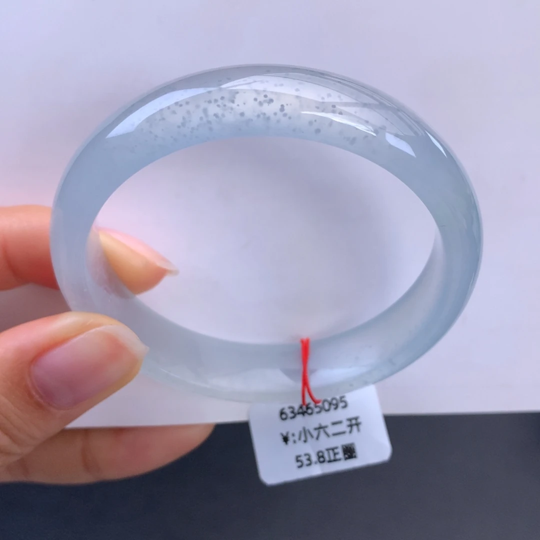 翡翠未镶嵌手镯高冰木那种水手镯（小六二开询价）