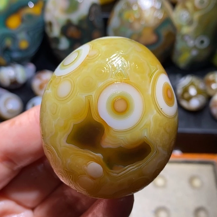 玛瑙/玉髓未镶嵌珠宝半成品