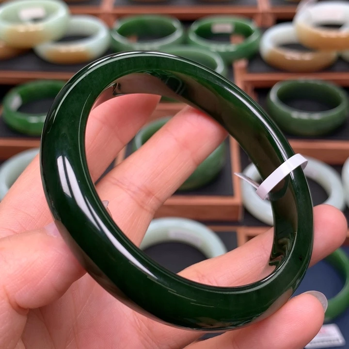 和田玉（碧玉）手镯未镶嵌60