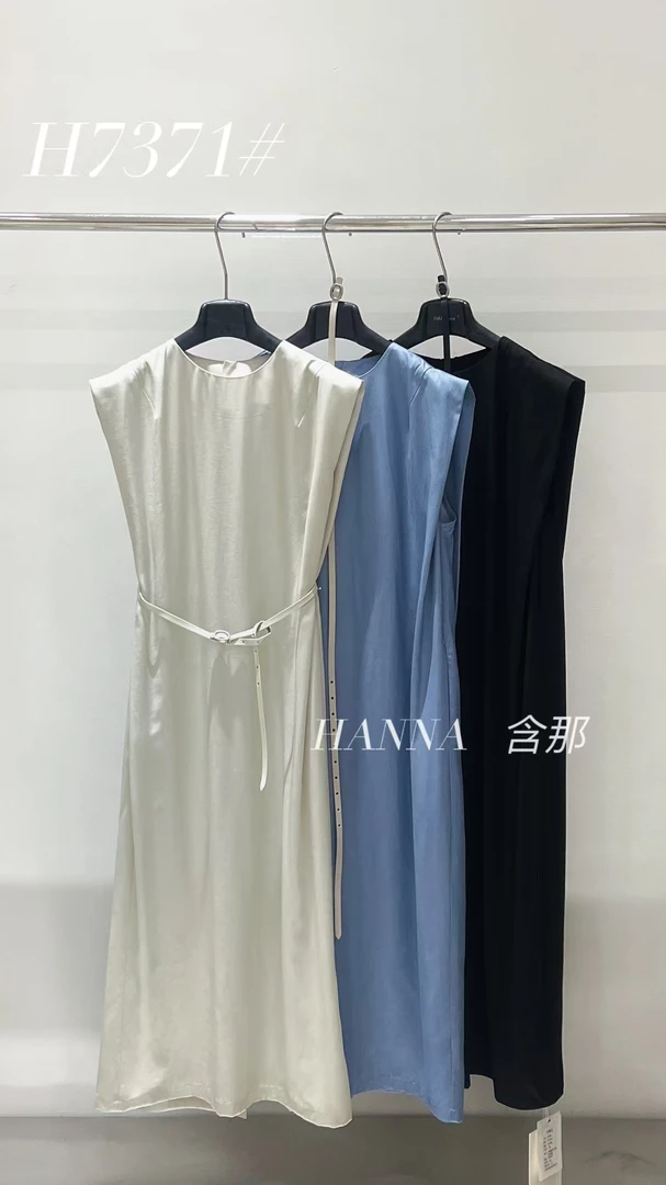 鑫燃KIKI 时尚气质百搭显瘦连衣裙 7371 HN