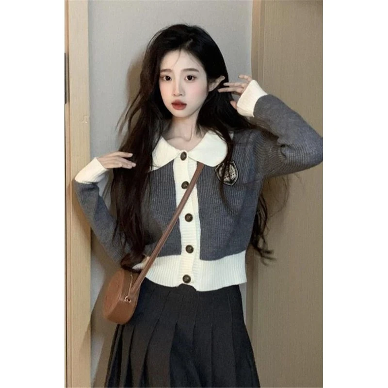 学院风灰色短款针织开衫女秋年新款法式翻领小个子毛衣外套