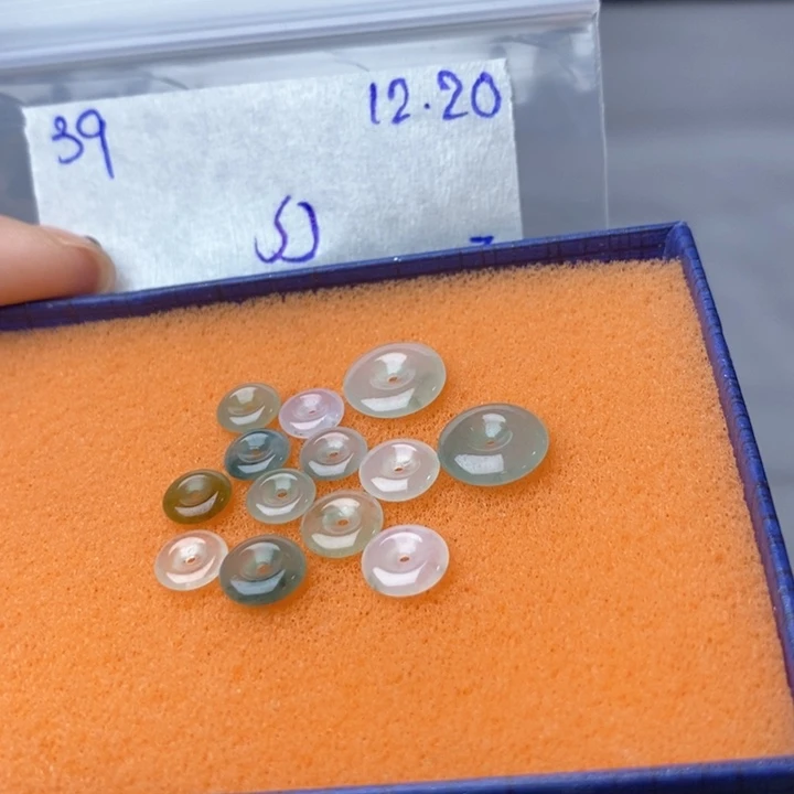 匿****定制翡翠未镶嵌不退