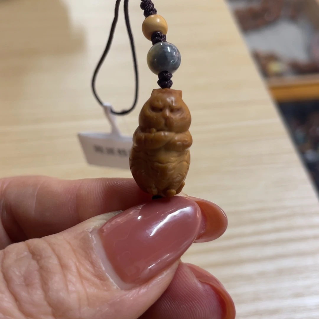 橄榄核吊坠橄榄核雕工艺