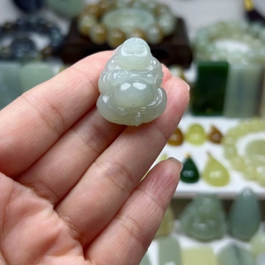 颈饰未镶嵌和田玉