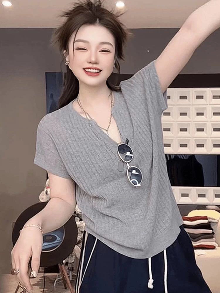 韩版百搭显瘦V领短袖针织衫女2025夏季新款大码胖MM时尚减龄上衣