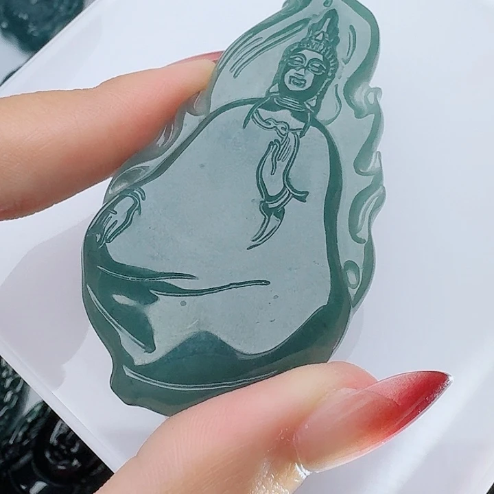 颈饰未镶嵌翡翠多样性发其一