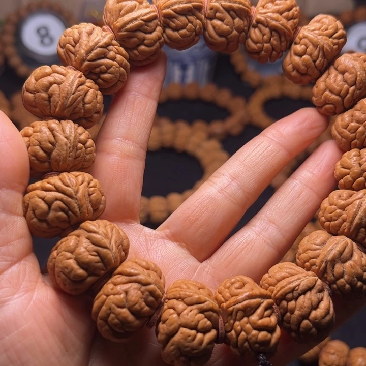 芒***i吊坠桃核秦岭桃核手持