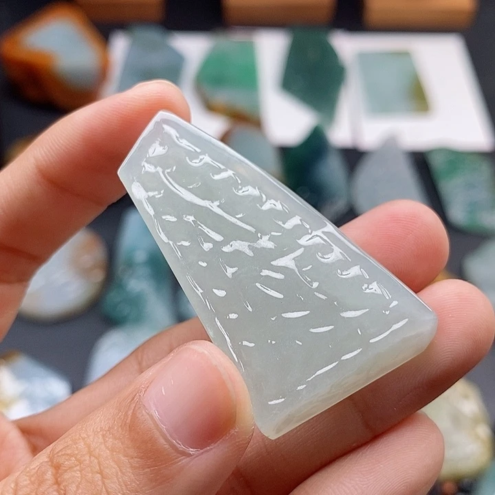 定制翡翠未镶嵌翡翠
