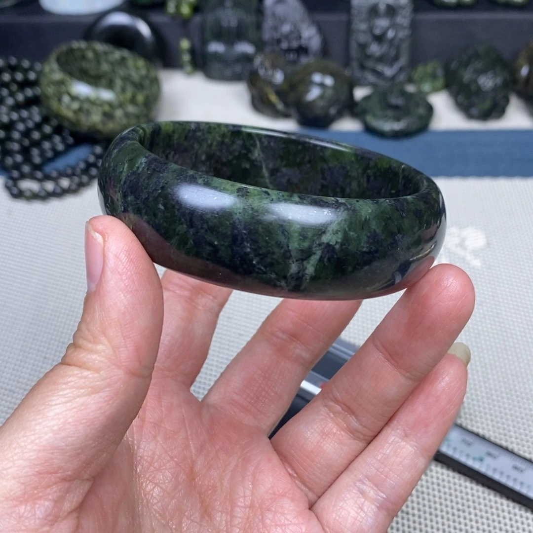 壹***柳蛇纹石玉未镶嵌手镯