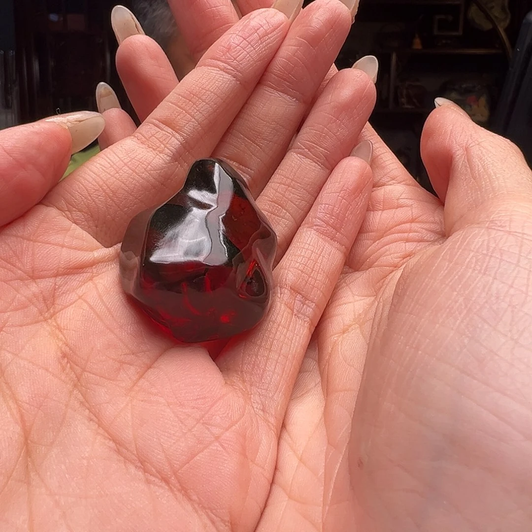 琥珀裸石未镶嵌天**宝抚顺琥珀272727-3。（11g）