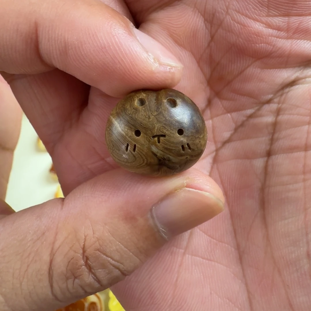 w***n琥珀未镶嵌珠宝奇石