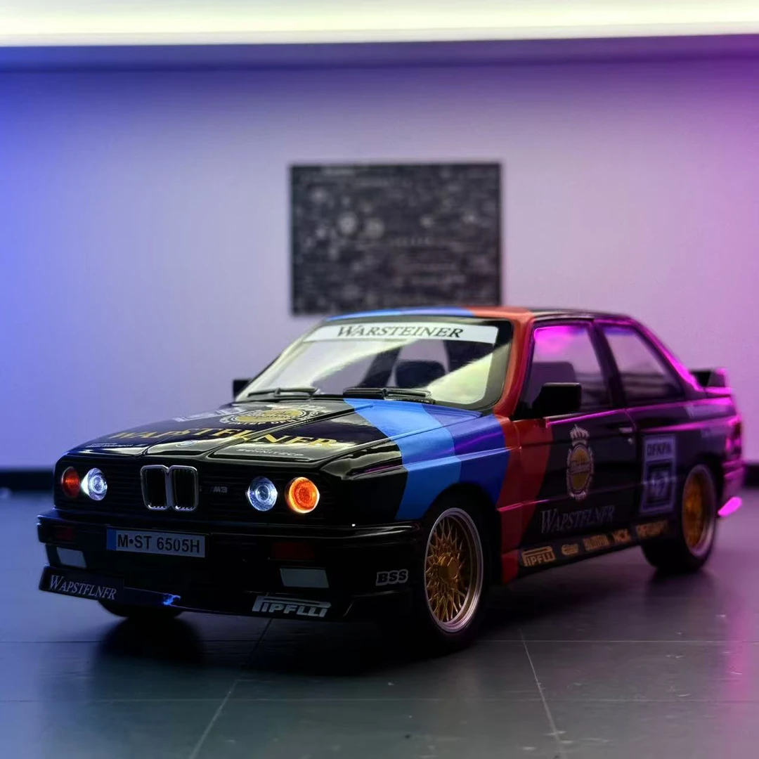 潮玩1:24宝马M3赛道版 合金汽车模型 仿真收藏摆件多功能玩具跑车