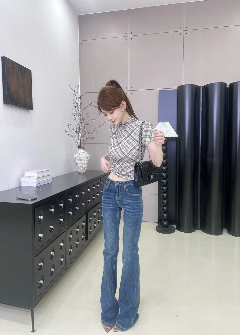 微喇牛仔裤子女新款复古中高腰显瘦裤子