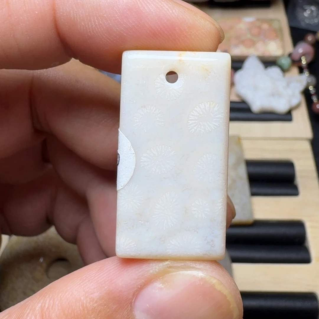 未镶嵌纯天然色有机玉石保真色硅化玉无珠无绳一件包邮