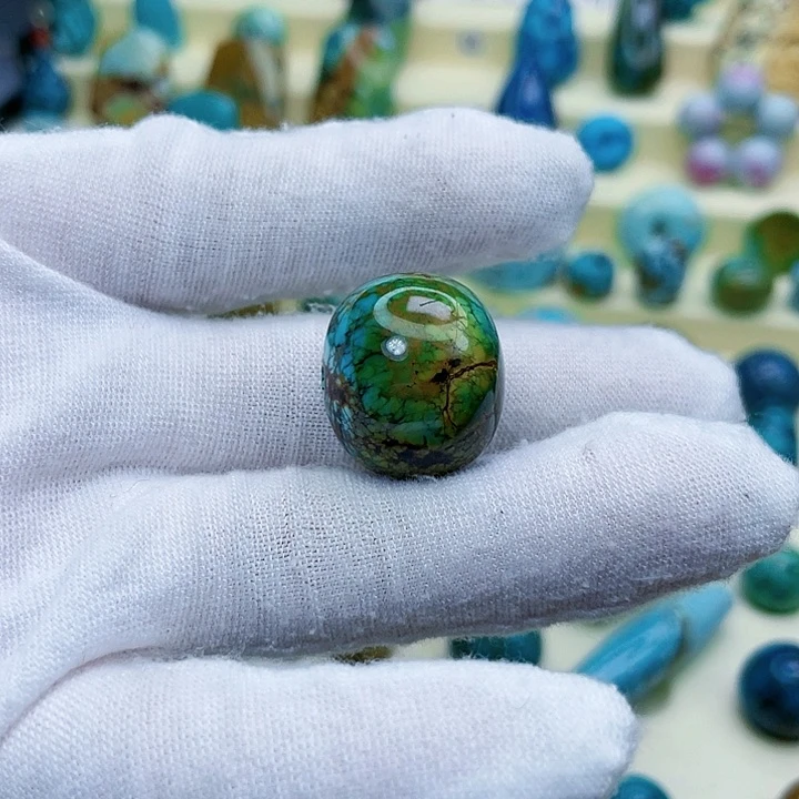 绿松石颈饰未镶嵌