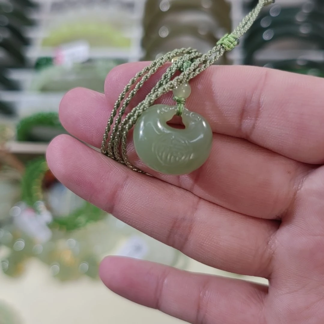 和田玉未镶嵌手链福袋锁和田玉吊坠×1