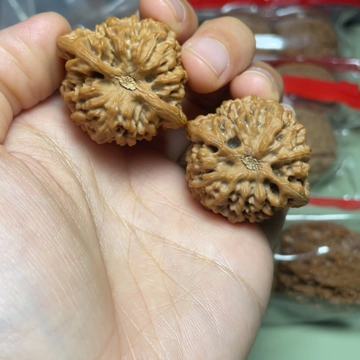 文玩核桃把件36秦闷